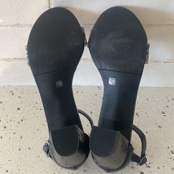 CL by Laundry Women's Black Block Heel Snake Print Open Toe Sandals Size 7.5 EUC - Picture 8 of 10